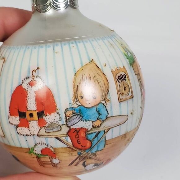 1988 Hallmark Betsey Clark “Home for Christmas” Glass Ornament – Collector’s Ser - Picture 3 of 6